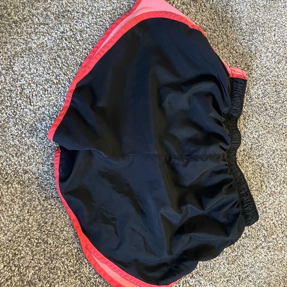 Women’s Nike Shorts, Great condition - Picture 2 of 2